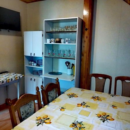 Vadkacsa Apartmanhaz Medencevel Zamárdi Eksteriør billede