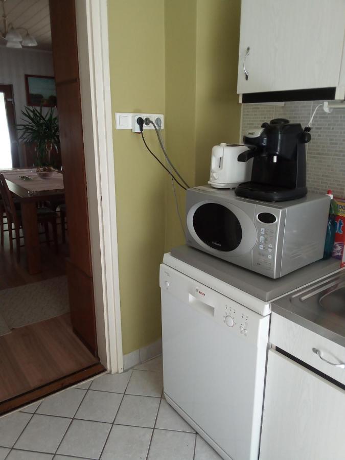 Vadkacsa Apartmanhaz Medencevel Zamárdi Eksteriør billede