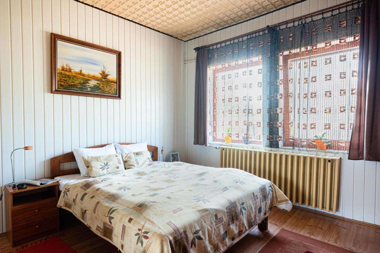 Vadkacsa Apartmanhaz Medencevel Zamárdi Eksteriør billede